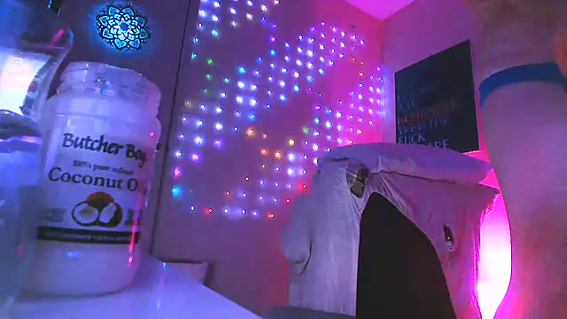 onlym4m online show from February 9, 9:05 am