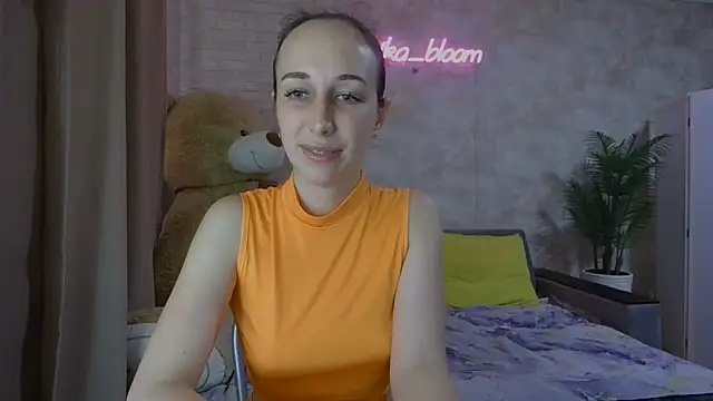Anika bloom online show from September 17, 3:35 pm