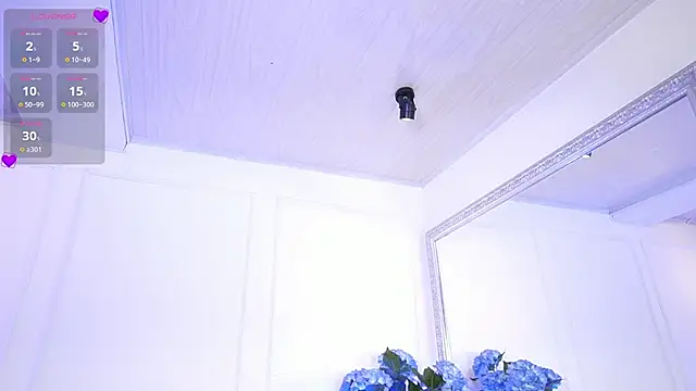 elasummer online show from January 24, 11:59 am