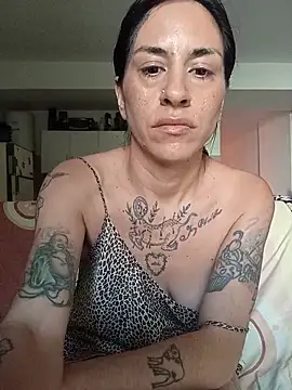 Snapshot of LaCristinatrans chatting on November 18, 6:56 pm LaCristinatrans online show from November 18, 6:56 pm