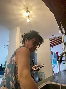 Sharongirl07 online show from April 14, 12:44 pm