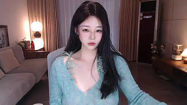 Snapshot of sweateanv_ chatting on February 9, 7:23 am sweateanv online show from February 9, 7:23 am