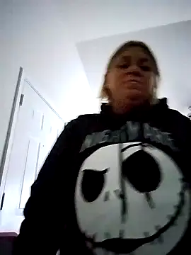 Playmate86 online show from December 15, 5:42 pm