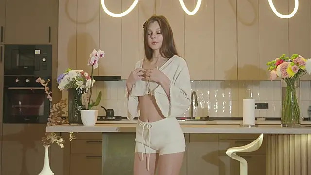 whisper of love online show from November 25, 2:11 am