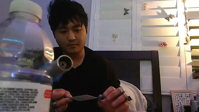 Snapshot of cloudyspun chatting on November 18, 5:12 am cloudyspun online show from November 18, 5:12 am