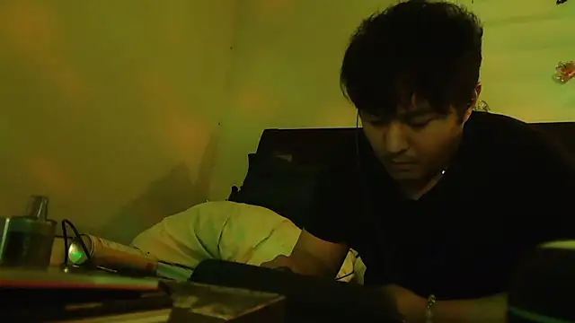 Snapshot of cloudyspun chatting on November 22, 10:36 am cloudyspun online show from November 22, 10:36 am