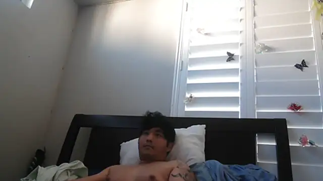 Snapshot of cloudyspun chatting on December 5, 7:43 pm cloudyspun online show from December 5, 7:43 pm