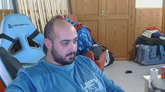 Snapshot of chicomallorca96 chatting on February 8, 4:21 pm chicomallorca96 online show from February 8, 4:21 pm