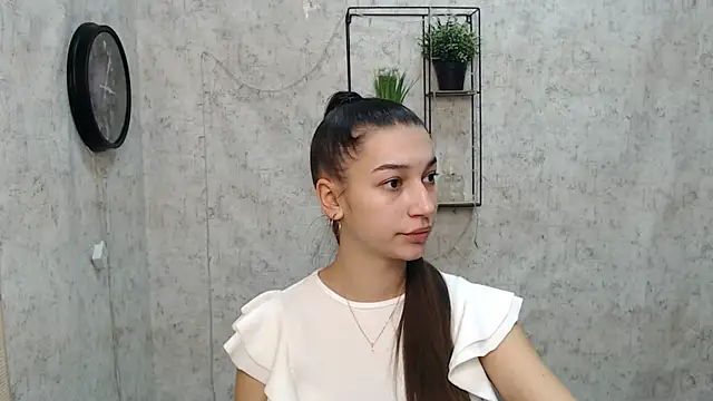KarolinaRosse  online show from January 3, 6:55 am