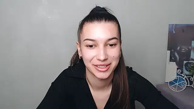 KarolinaRosse  online show from March 17, 2:45 pm