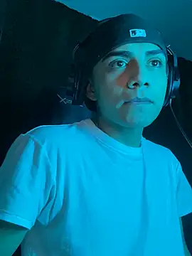 SkinnyHot444 online show from January 31, 8:11 am