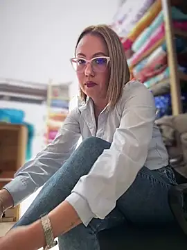 VIOLETA-25  online show from June 24, 3:44 pm