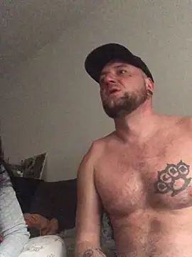 Snapshot of zra_andre chatting on December 21, 12:27 pm zra andre online show from December 21, 12:27 pm