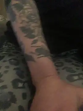 Snapshot of zra_andre chatting on February 8, 11:12 am zra andre online show from February 8, 11:12 am