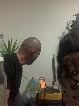 Snapshot of zra_andre chatting on March 4, 12:05 am zra andre online show from March 4, 12:05 am