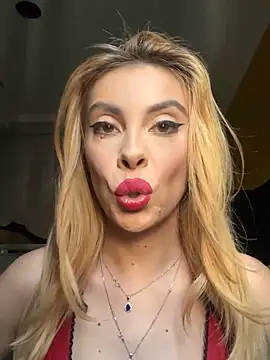 LaraAddison online show from February 14, 9:34 am
