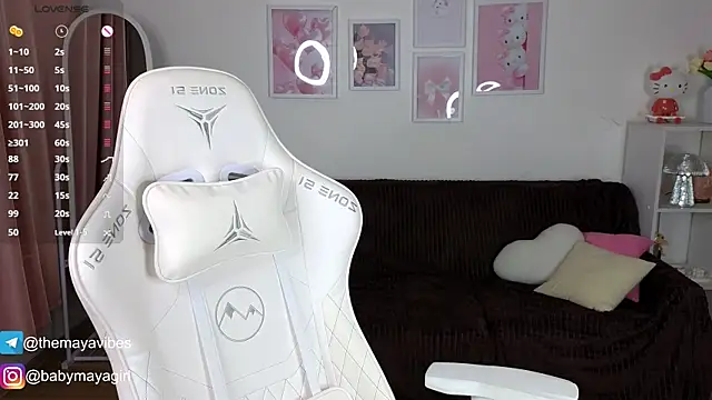 Maya Rave online show from October 22, 3:51 am