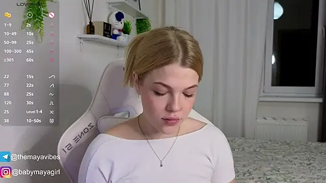 Maya Rave online show from November 27, 3:52 am