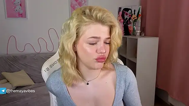 Maya Rave online show from March 1, 3:19 am