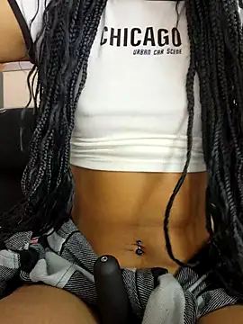 bonnie 18x online show from December 1, 10:37 pm