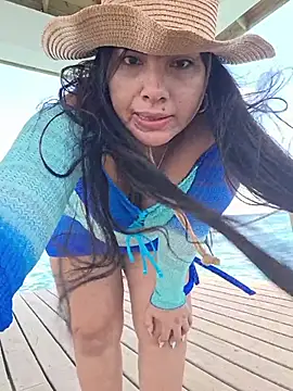 Snapshot of steisy325 chatting on May 2, 5:40 pm steisy325 online show from May 2, 5:40 pm