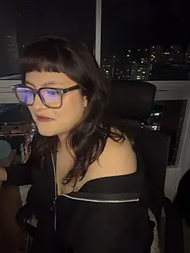 PoliBenett  online show from January 8, 11:40 pm