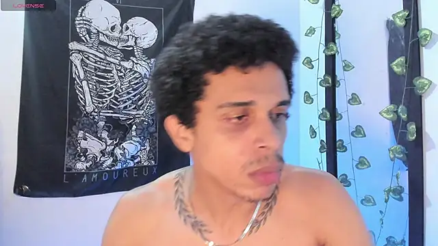 Snapshot of Aroonn_b chatting on January 28, 1:18 am Aroonn b online show from January 28, 1:18 am