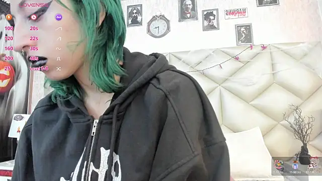 Im gaia online show from October 22, 12:27 pm