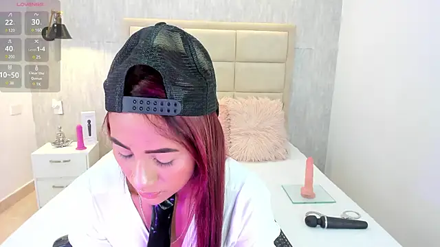 Snapshot of ValeryPettry_1 chatting on January 28, 1:27 pm ValeryPettry 1 online show from January 28, 1:27 pm