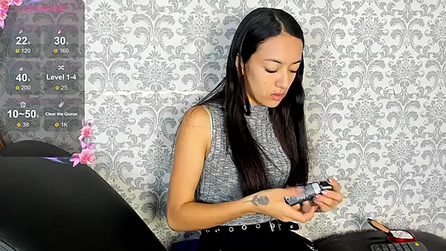 Snapshot of Mia_scarlet69 chatting on February 6, 12:16 pm Mia scarlet69 online show from February 6, 12:16 pm