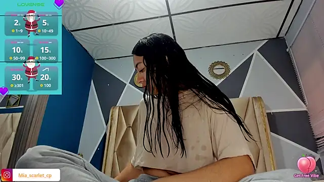 Snapshot of Mia_scarlet69 chatting on November 17, 12:22 pm Mia scarlet69 online show from November 17, 12:22 pm