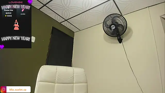 Mia scarlet69 online show from February 11, 12:32 pm