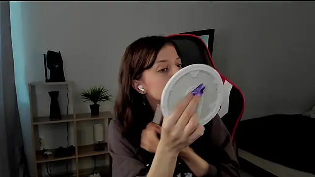 Este Glen online show from February 9, 11:25 am