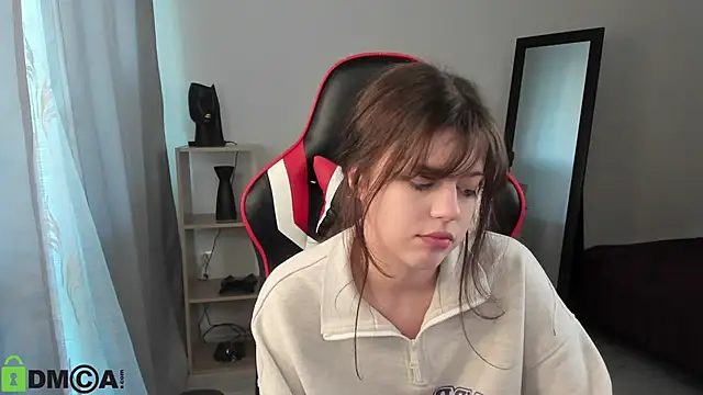 Este Glen online show from March 21, 1:34 pm