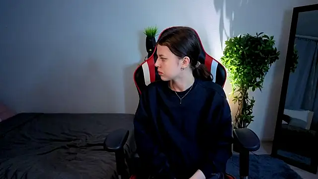 Este Glen online show from October 9, 1:03 am