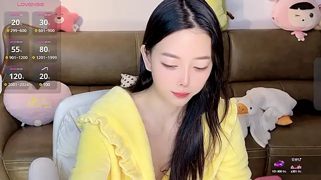 Yilin1999 online show from January 19, 12:17 am