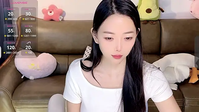 Yilin1999 online show from January 23, 7:11 am