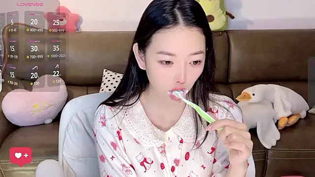 Yilin1999 online show from March 9, 1:14 am