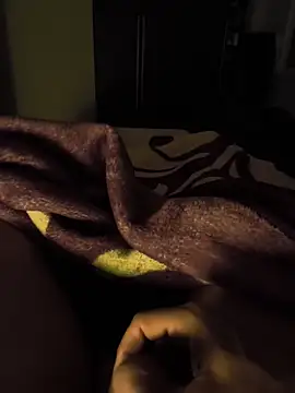 Snapshot of mirrowhot chatting on February 13, 11:34 pm mirrowhot online show from February 13, 11:34 pm