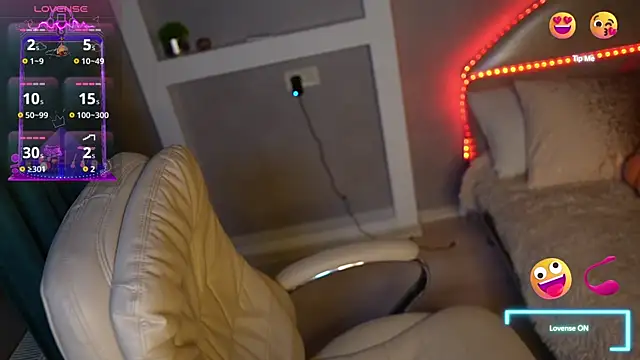 LisaElfy online show from October 9, 6:06 pm