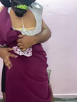 Snapshot of mickey_love chatting on March 1, 10:02 am mickey love online show from March 1, 10:02 am