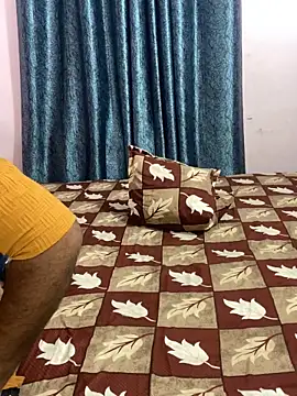 Snapshot of mickey_love chatting on October 29, 5:42 am mickey love online show from October 29, 5:42 am