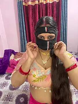 Snapshot of mickey_love chatting on February 7, 7:45 am mickey love online show from February 7, 7:45 am