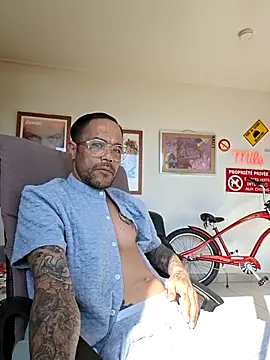 mileflav0r online show from May 7, 7:36 am
