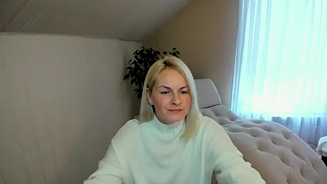 Alicee Gracee online show from December 18, 8:09 am