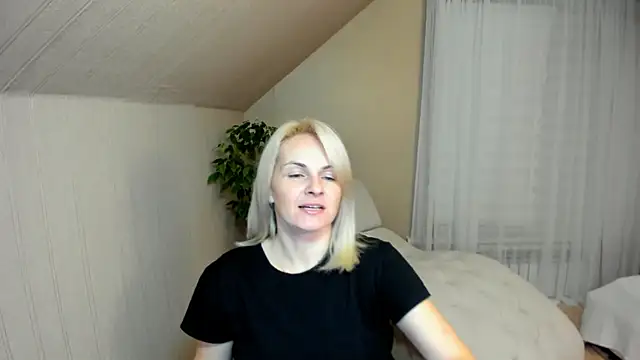 Alicee Gracee online show from January 4, 8:16 pm