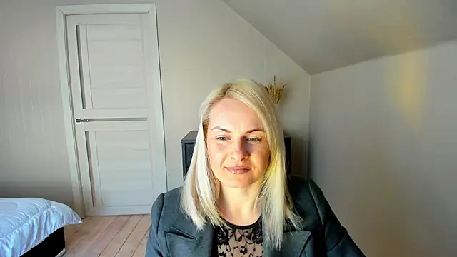 Alicee Gracee online show from February 20, 10:37 am