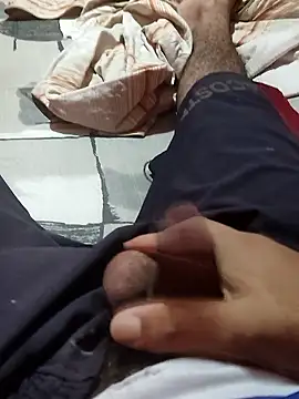 Snapshot of JuggedRegrets chatting on January 12, 1:00 am JuggedRegrets online show from January 12, 1:00 am