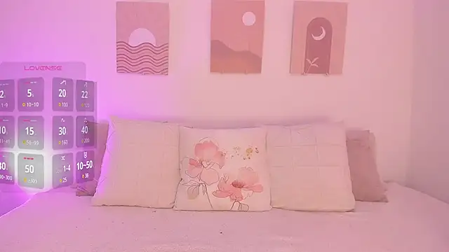 Mia Heartt online show from February 8, 8:53 pm