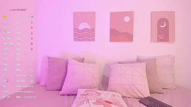 Mia Heartt online show from March 15, 7:05 pm